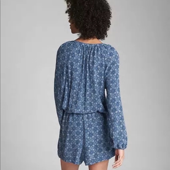 Gap Romper - Picture 2 of 6